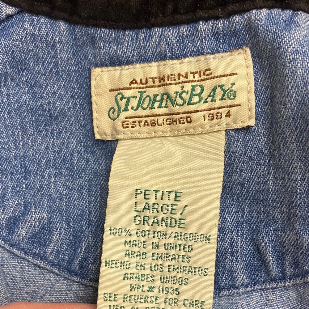 Blue Denim Vest with Black velvet Collar Vintage Petite Large - Picture 7 of 7